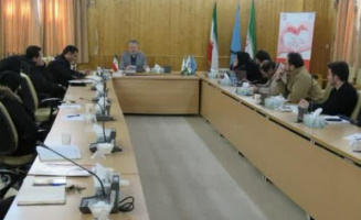 بررسی و تبیین آخرین اصلاحیه قانون مبارزه با قاچاق کالا و ارز با حضور معاون اجرایی و قاضی شعبه رسیدگی به جرایم قاچاق اداره کل تعزیرات حکومتی استا در سالن جلسات معاونت غذا و دارو دانشگاه علوم پزشکی اردبیل