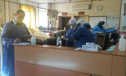 بازدید رئیس دانشگاه علوم پزشکی استان از بخشهای مختلف مرکز کرونای بیمارستان امام خمینی (ره) اردبیل
